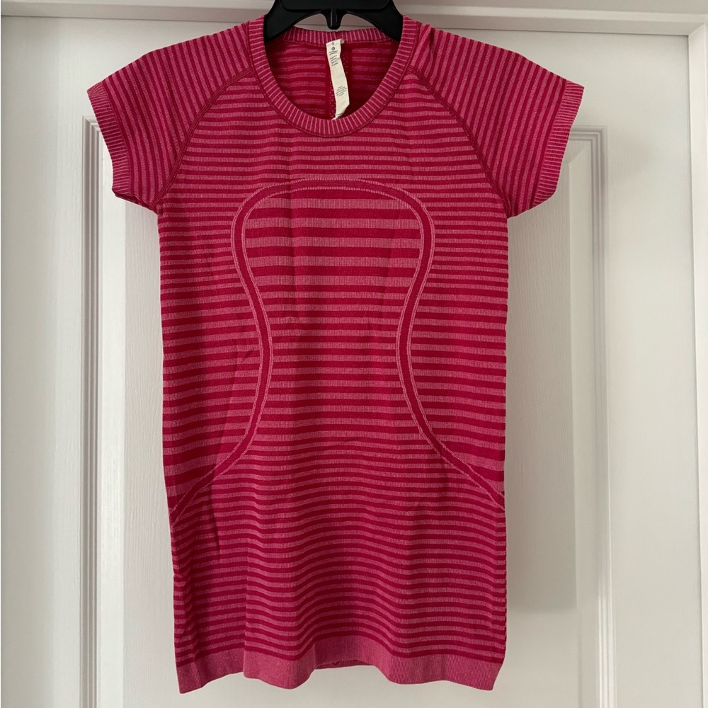 Lululemon short sleeve top